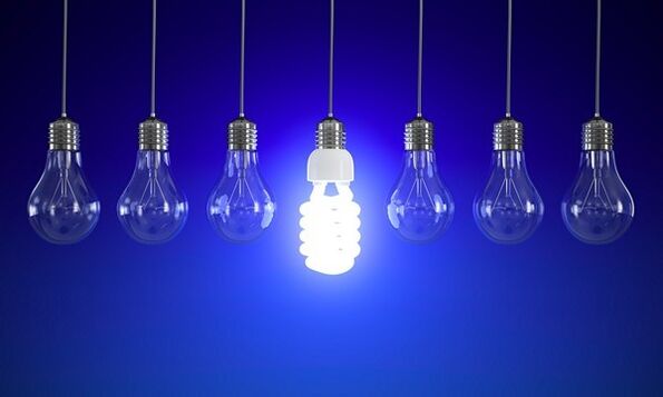 Si vous remplacez les lampes à incandescence par des LED, vous pouvez économiser de la lumière